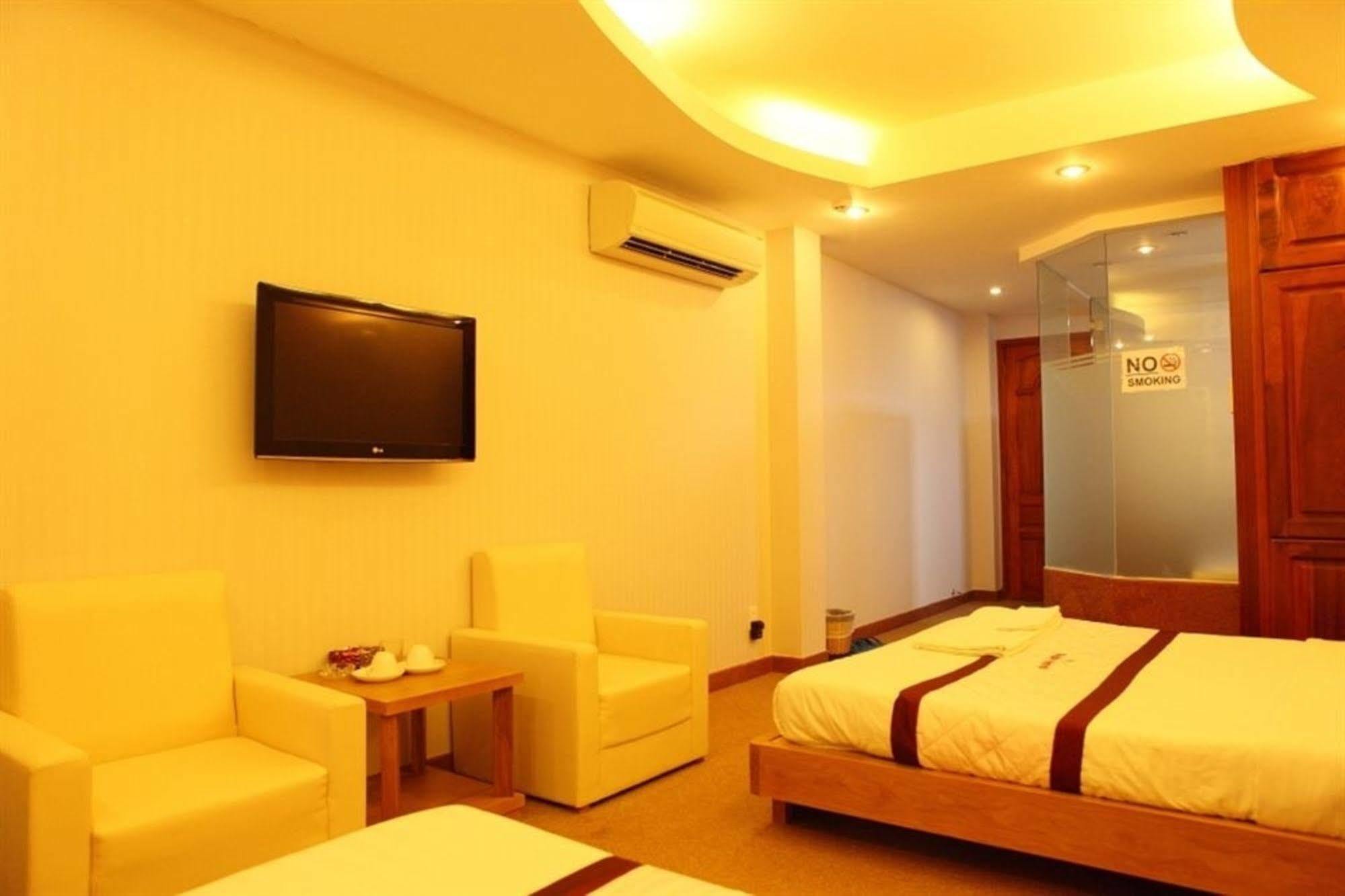 Ruby Hotel Хошимин Экстерьер фото